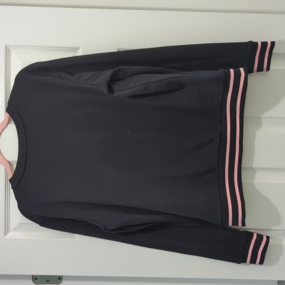 FILA Pastel Spellout Retro Crew Neck Pullover - Picture 2 of 10
